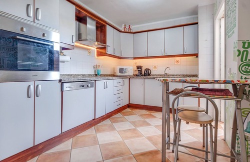 El Madronal Apartment | Comfortable Duplex Apartment La Casa De Enzo with Wi-Fi, Ventilators & Terrace