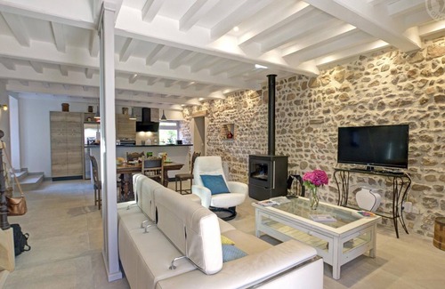 Notre-Dame-de-Boisset Cottage | Comfortable cottage with 2 suites, terrace & private spa in Notre-Dame-de-Boisset