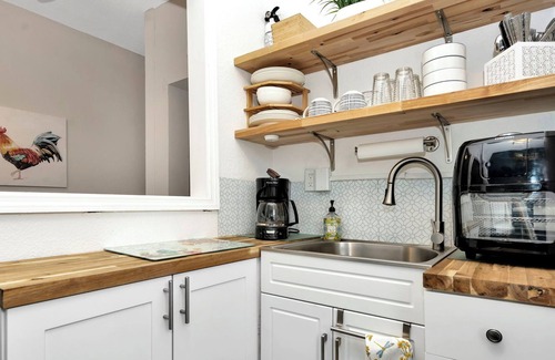 Ybor City Apartment | Comfortable and Clean Apartment in Historic VM Ybor home. Close to everything!