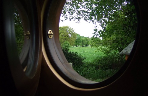 Talensac Cottage | Comfortable caravan at Ferme de Trénube between Rennes and Brocéliande