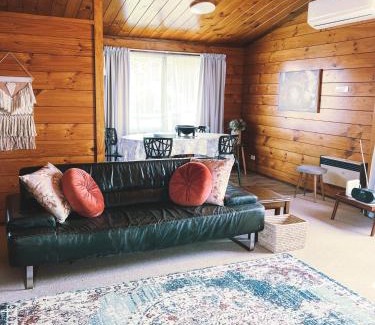 Pukehangi House | Comfortable Cosy Retreat