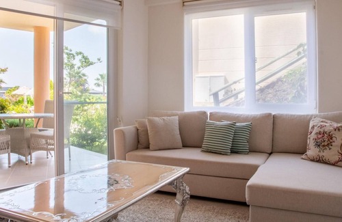 Sogucak Apartment | Comfortable Flat w Pool and Garden in Soke Aydin