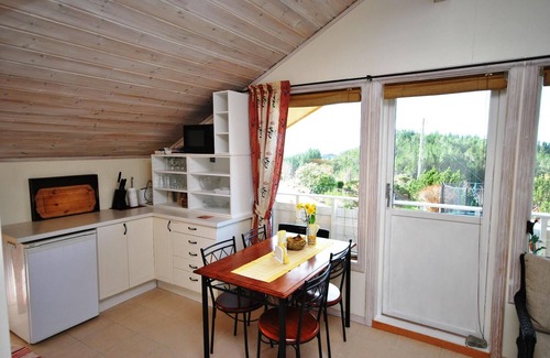 Sund House | Comfortable holiday house with a balcony, a garden and a sea view
