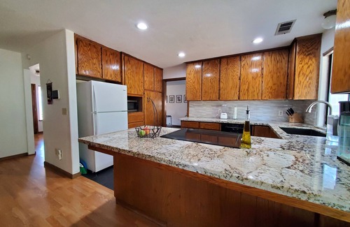 Porterville House | Comfortable House near Sequoia National Park