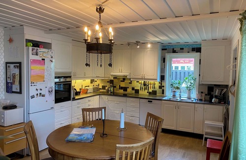 Umea Villa | Comfortable house on quiet street in oldest part of Umeå. Fully equipped.