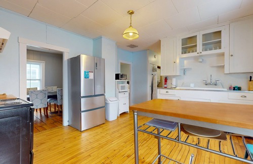 Weston House | Comfortable in-town house, dog-friendly, river view, w/d, TV w/Roku, wifi,