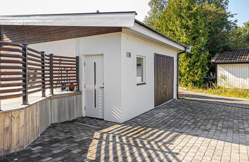 Vega House | Comfortable Mini House in Vega