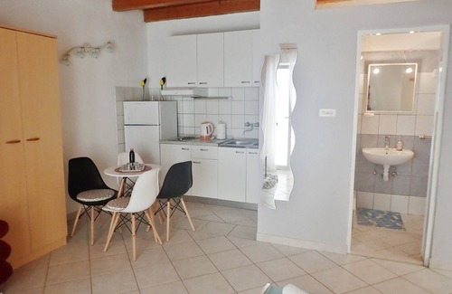 Susica Apartment | Comfortable studio for 2 persons with sea view