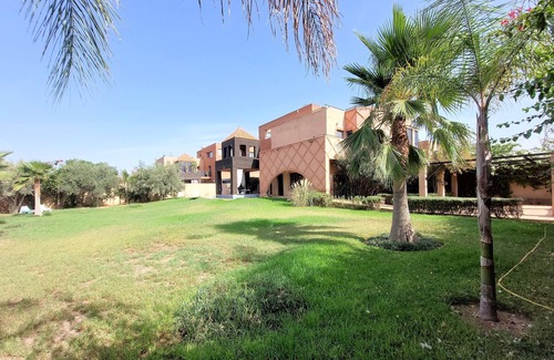 Annakhil Villa | Comfortable villa with large garden and private swimming pool