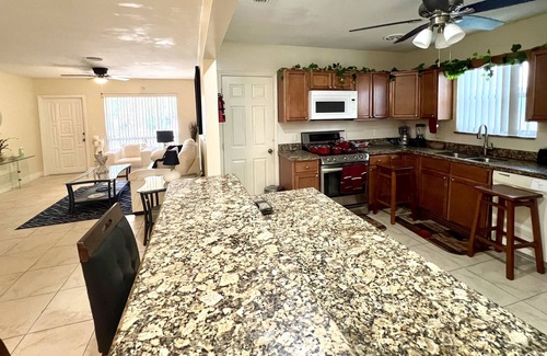 Highland Garden House | Comfy 4 bedroom home