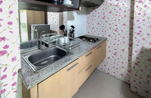 Siwalankerto Apartment | Comfy and Warm Studio at The Square Surabaya Apartment