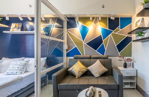 Basak Apartment | Comfy City Studio with Balcony and Sunsets