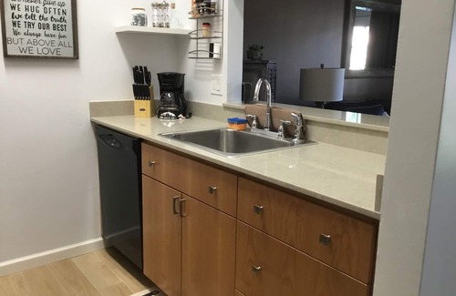 North Mountain Condo | Comfy, cozy 1 BDR/1BR Condo- community outdoor heated pool, hot tub and gym.