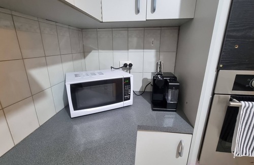 Tullamarine House | Comfy home 5mins to Melb Airport & Shopping Mall