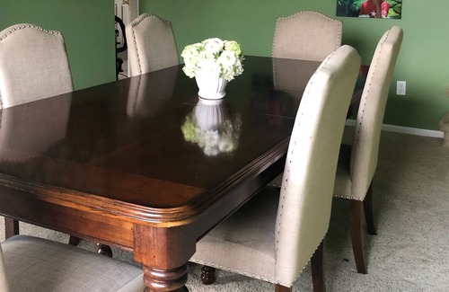 Taylor Condo | Comfy room by airport w/wifi