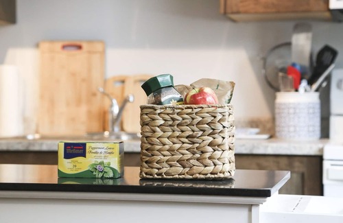 Sardis Apartment | Comfy suite for work travelers & long-term stays