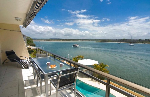 Noosa Heads Apartment | Commodore Apartments