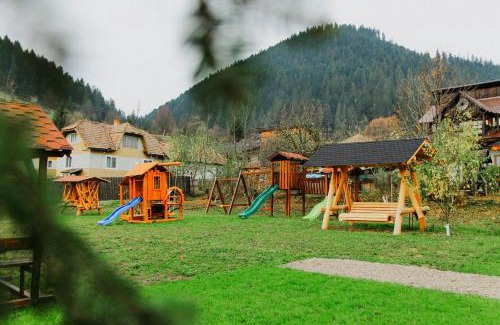 Campulung Moldovenesc Hotel | Complex Turistic Constantin Bucovina