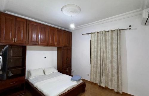 Yaounde Apartment | Complexe M Appartement meuble 3 chambres , 2 salles de bains une cuisine