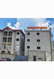 Yaounde Apartment | Complexe M Appartement meuble 3 chambres , 2 salles de bains une cuisine