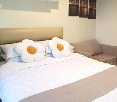 Cebu Apartment | Condo near Ayala Mall Cebu & IT Park - Sea and City View with Balcony
