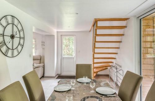 Jumieges Other | Confortable Appartement 3 Chambres avec Poêle à Bois - API-1-52-639