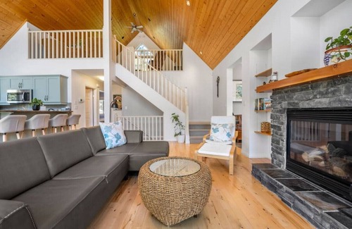 East Kootenay Apartment | Conifer Cottage | Hot Tub | Peaceful | Foosball