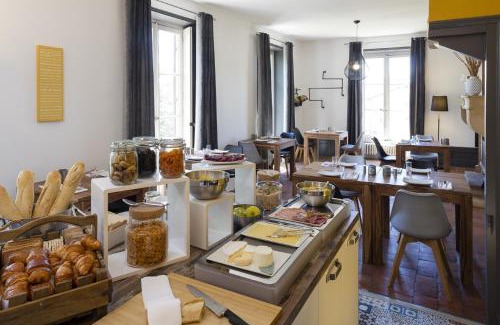 Blace Hotel | Contact Hôtels Le Savigny & Spa