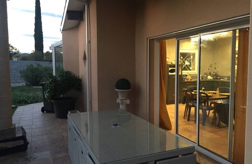 Saint-Jean-de-Cornies Villa | contemporary villa with swimming pool 10x5