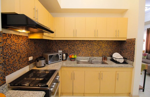 Sampaloc Apartment | Contemporary 2 Bedroom Penthouse Unit w Reserve Parking & Amazing City View