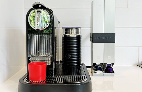 Potton Villa | Contemporary and luxurious property on Lake Memphremagog