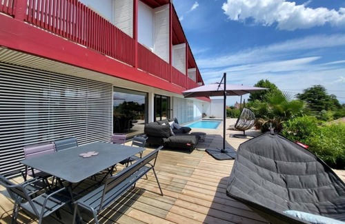 Bidart House | CONTEMPORARY HOME