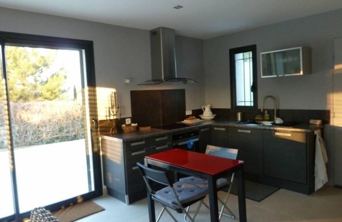 Maubec House | Contemporary house with swimming pool not overlooked in Luberon