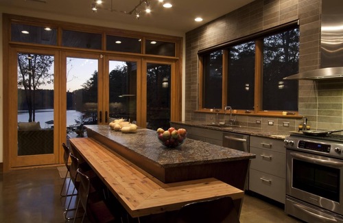 Sunset House | Contemporary Lake Front Home With Stunning Views