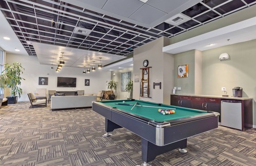 East Village Condo | Contemporary-Modern Smart-Home in Paradise, on Petco Park!