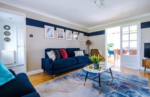 Nuneaton House | Contractors in nuneaton-6 bedroom house, parks 3