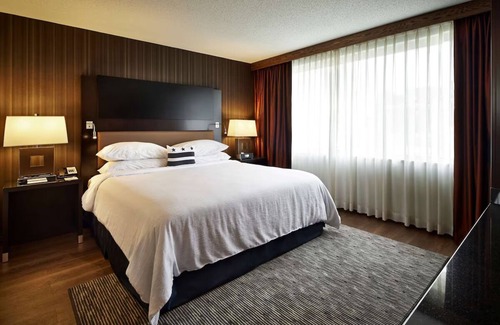 Friendship Heights Hotel | Convenient Metro Access | On-Site Dining Options | Modern Accommodations