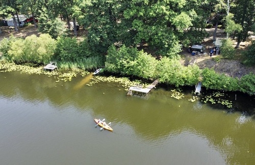 Kamern House | Converted trailers with a special charm right on the lake