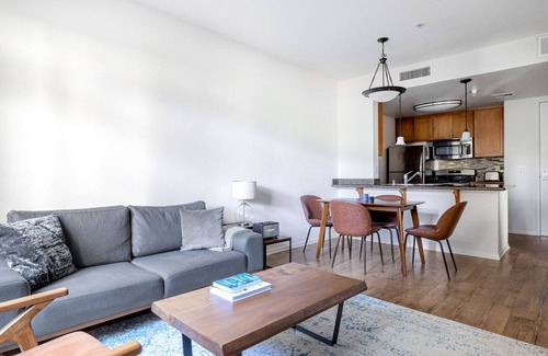 Los Angeles Apartment | Cool Playa del Rey 1BR w/W/D, Gym, Pool, near beach, by Blueground
