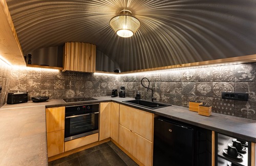 Megalochori Villa | Cooper's Cave House With Heatad Jacuzzi