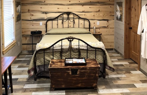 Goldsboro Cabin | Copper Cabin outdoor relaxation and country living at its best