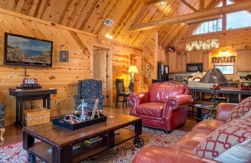 Hochatown Cabin | Copper Creek: Sleep 8, Hot Tub, Game Room w Pool Table, ,Seasonal Creek