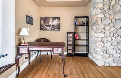 Coquitlam House | Coquitlam 5bed/3bath Luxury home + swimming pool