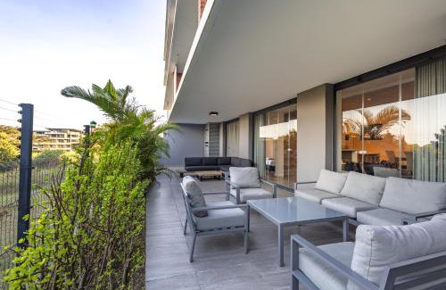 Hillhead Apartment | Coral Point Luxury Apartments