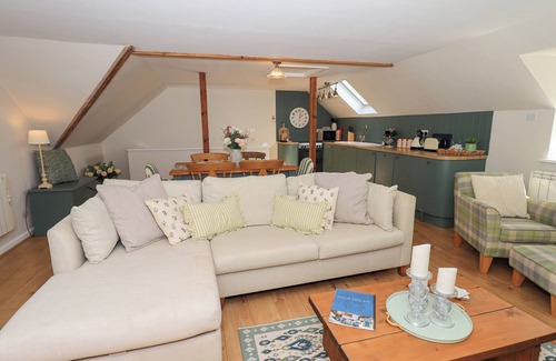 Penrith Cottage | CORNER COTTAGE, pet friendly, character holiday cottage in Penrith