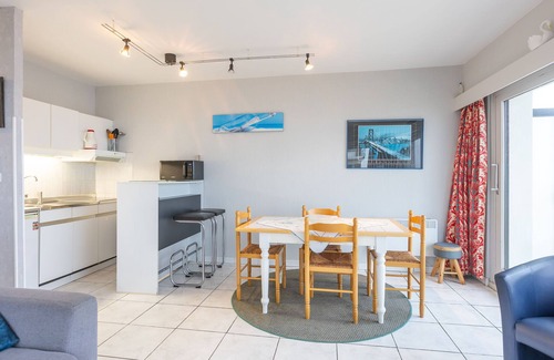 Middelkerke Apartment | Corner studio with sea-views