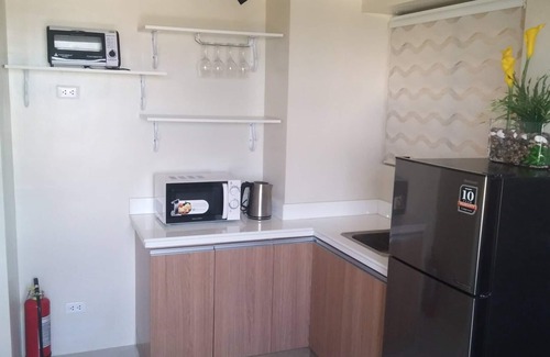 Basak Condo | Corner Unit @ 11th floor w/Basement Parking