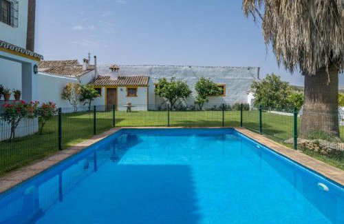 Setenil de las Bodegas House | Cortijo La Dehesa del Pilar