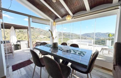 Sayalonga House | Cortijo Los Matías