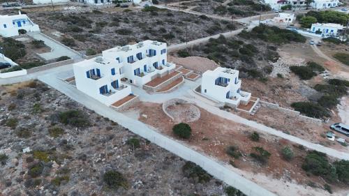 Ag. Georgios Apartment | COSMOS Studios Iraklia